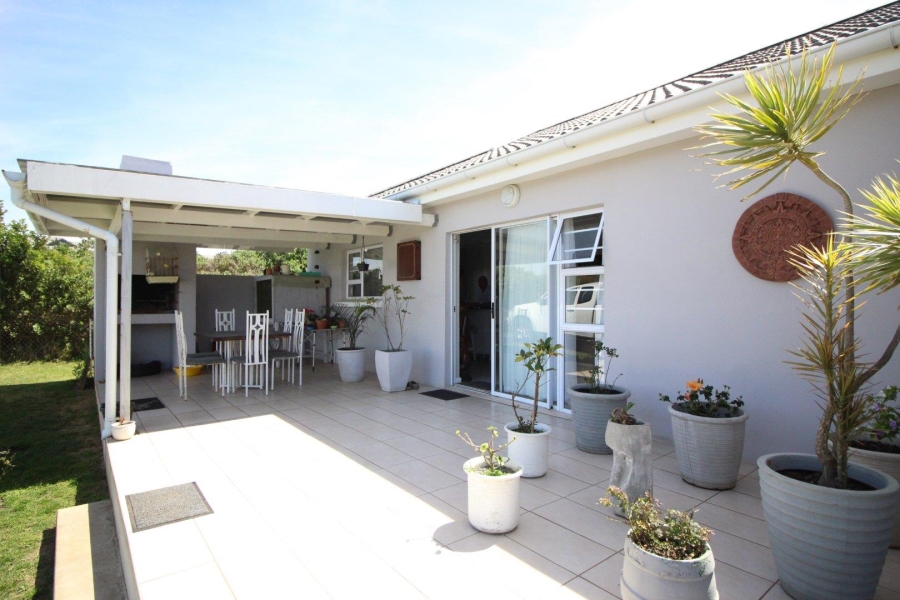 3 Bedroom Property for Sale in Kidds Beach Eastern Cape
